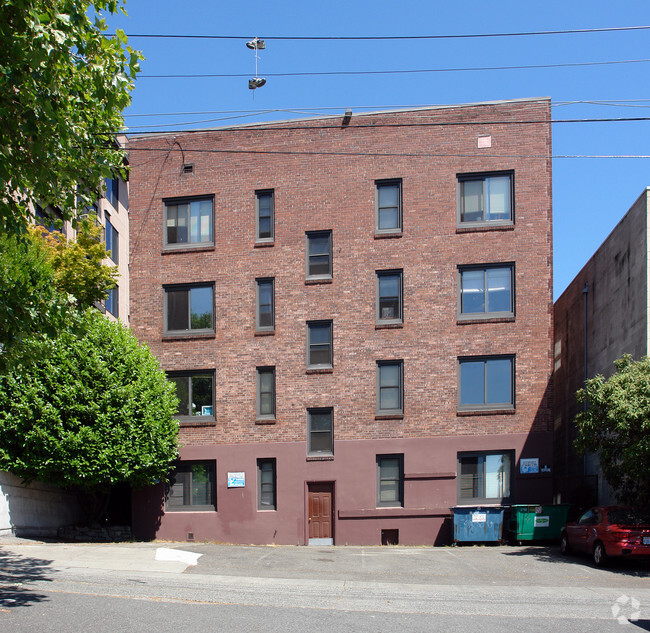 Building Photo - The Kenneth Apts