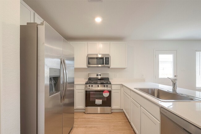 Building Photo - 1491 Las Cuevas Dr