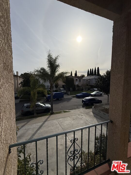 Building Photo - 1227 Ridgeley Dr