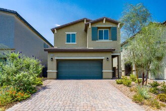 Building Photo - 4 Bed, 2.5 Bath Home In A Gated Community ...