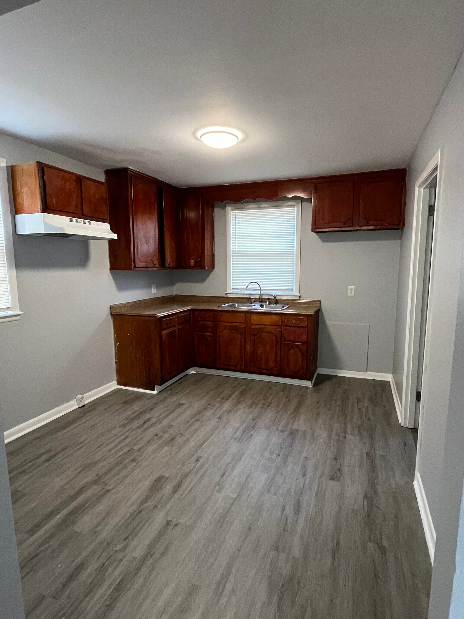 Building Photo - 3238 Panorama Dr