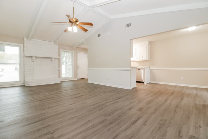 Building Photo - 209 Buckskin Dr