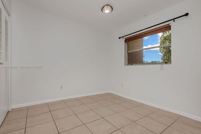 Building Photo - 4111 Stirling Rd