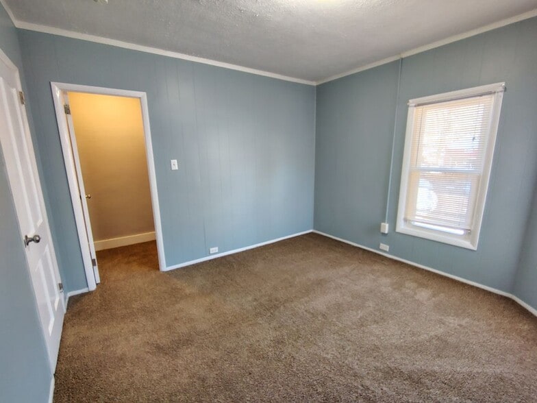 Building Photo - 20 Averill St