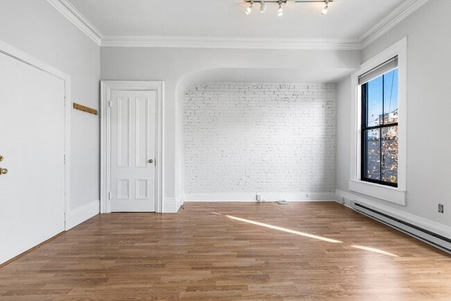 Building Photo - 28 Dartmouth St