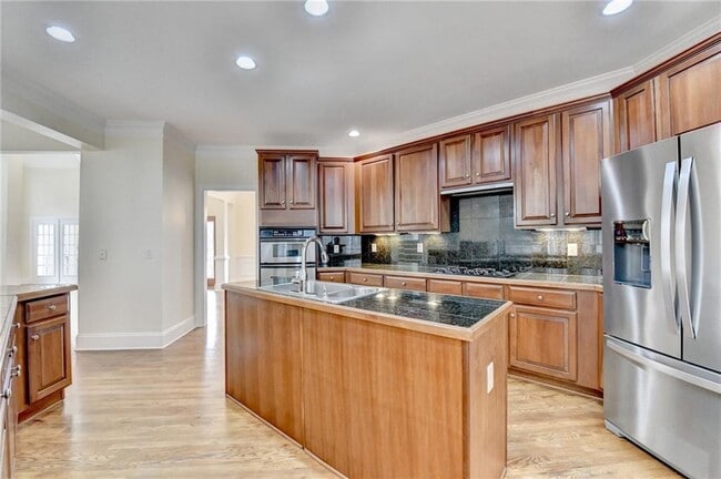 Building Photo - 11140 Donnington Dr