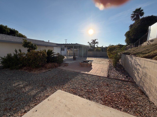 Building Photo - 6322 Clyde Ave