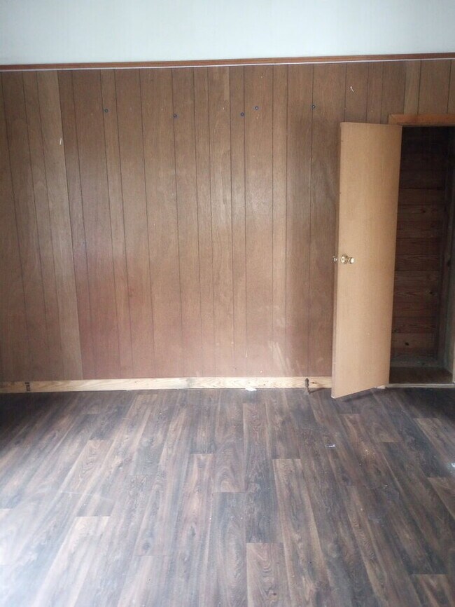 Building Photo - 2 Bedroom 1 Bathroom house in Laurens