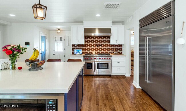 Building Photo - 1021 W Encanto Blvd