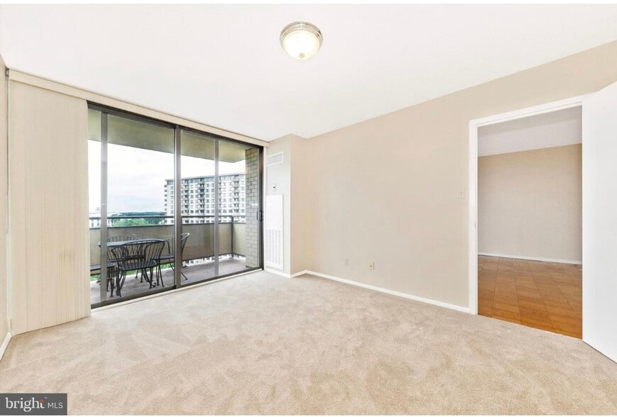 Building Photo - 5225 Pooks Hill Rd