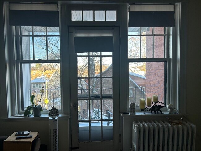 Building Photo - 2039 Commonwealth Ave