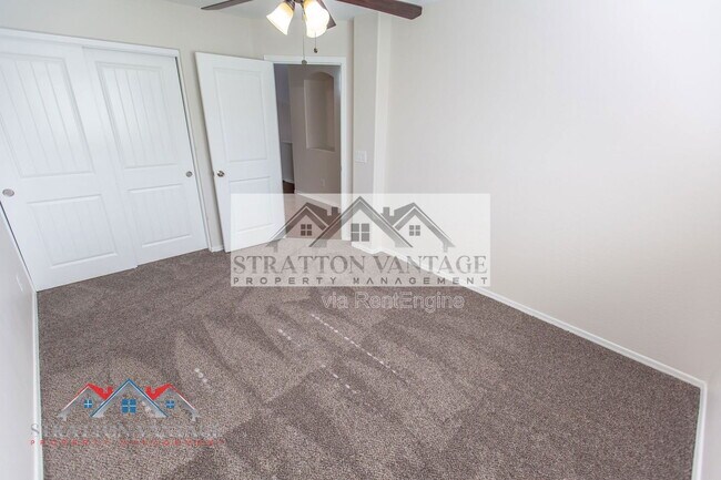 Building Photo - 40510 W Hayden Dr