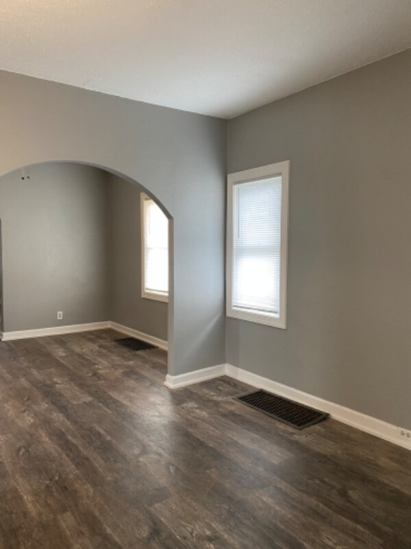 Building Photo - 1445 Dr Martin Luther King Dr