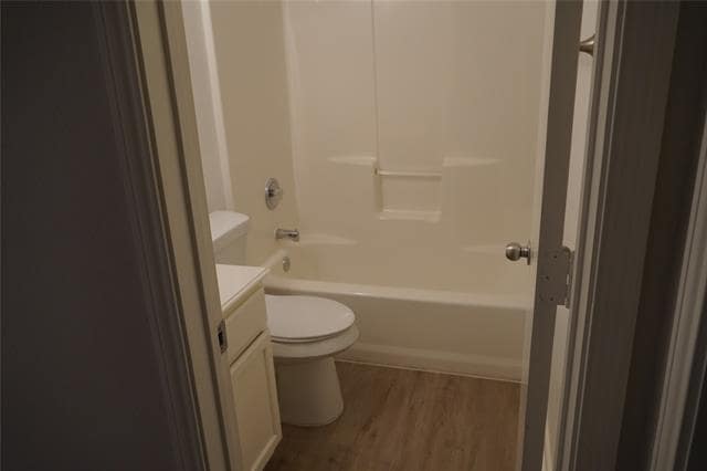 Building Photo - 9965 George Washington Dr