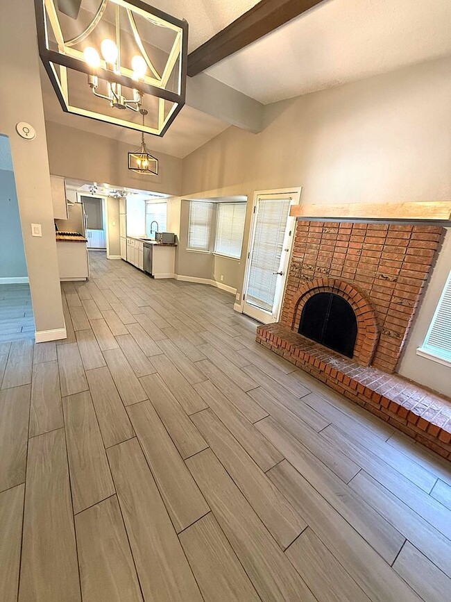 Building Photo - Charming 3 bedroom in NE Albuquerque. Osuna/San Pedro area near San Mateo. Refrigerated Air! 2 Ca...