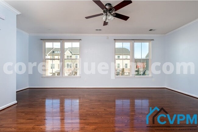 Building Photo - 584 Fox River Hills Way