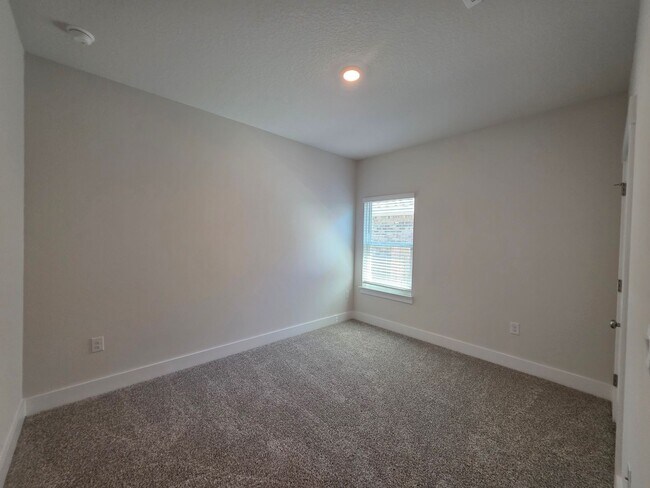 Building Photo - 5839 Sargassum Ln