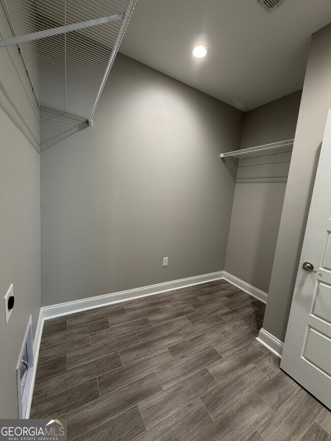 Building Photo - 148 The Villas Wy