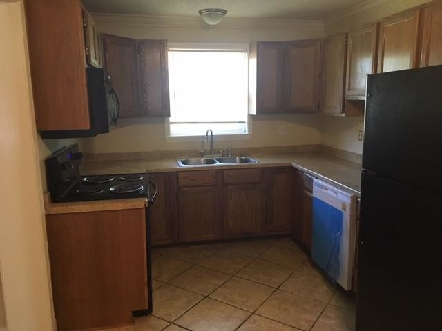 Primary Photo - 2401 Hilltop Dr
