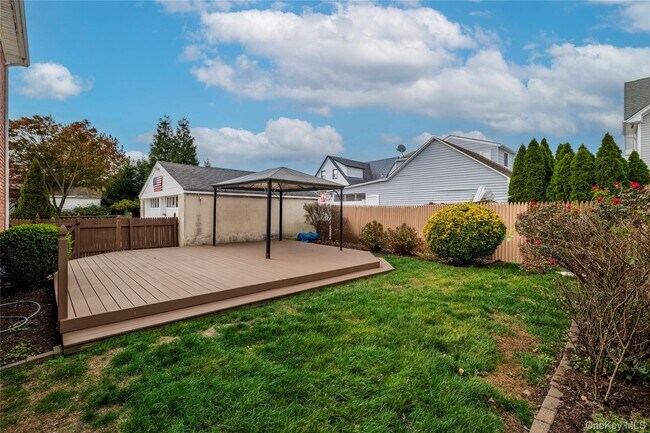 Building Photo - 60 Chestnut St