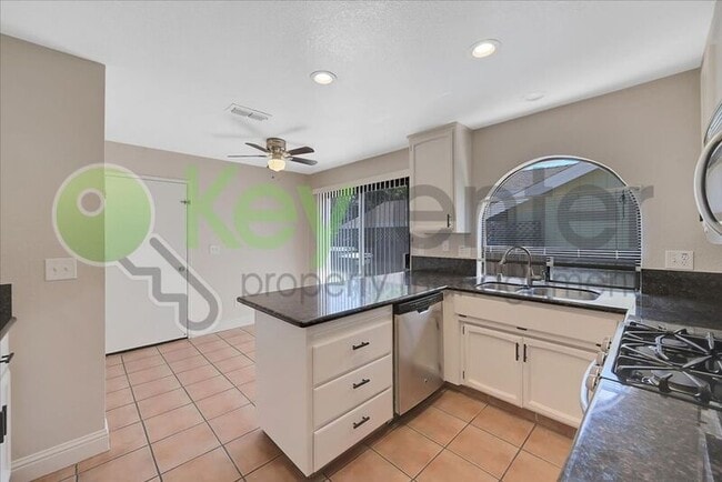 Building Photo - 3040 Danehurst Ct