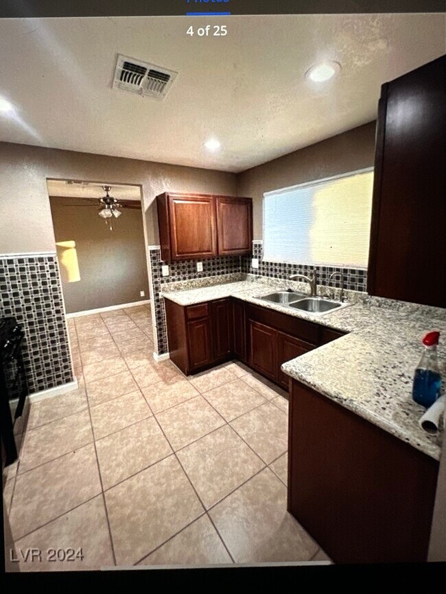 Building Photo - 4880 Benecia Way