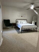 Building Photo - 440 N Dodge Blvd