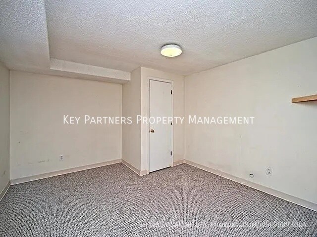 Building Photo - 14281 S Arapaho Dr