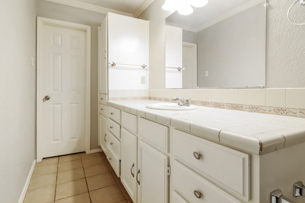 Building Photo - 5065 Pemberton Ln