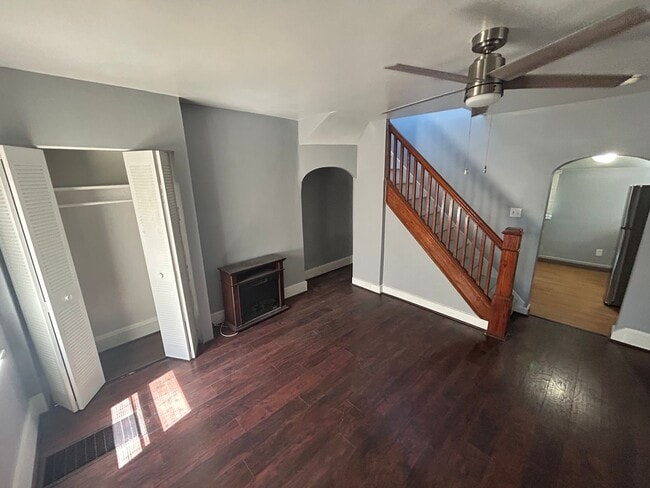 Building Photo - WestonWay633-635