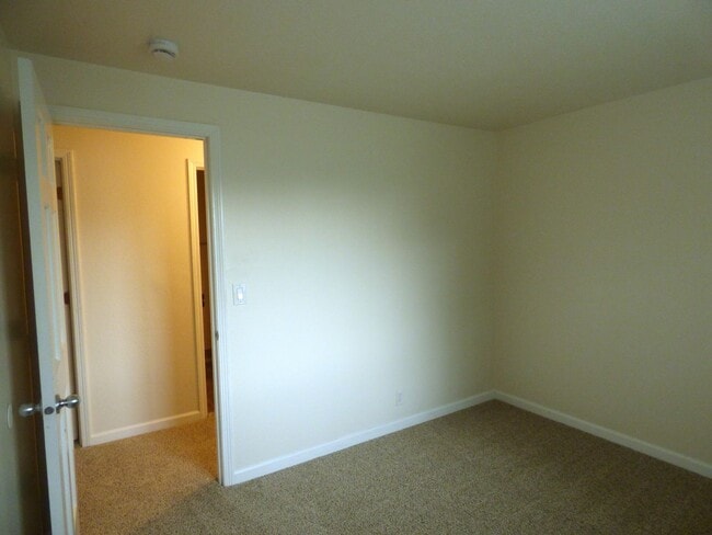 Building Photo - 3 bed 2 bath Home in North Salem