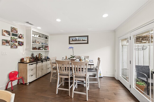 Building Photo - 12705 Huntingwick Dr