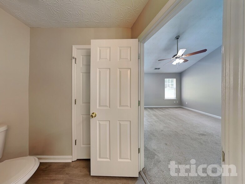 Building Photo - 5545 Amber Cove Way