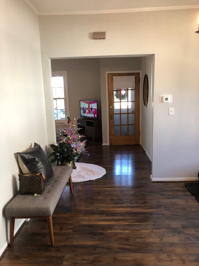 Building Photo - 1623 S State St