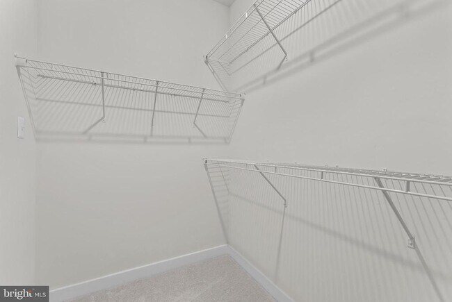 Building Photo - 9437 Oak Grv Ln