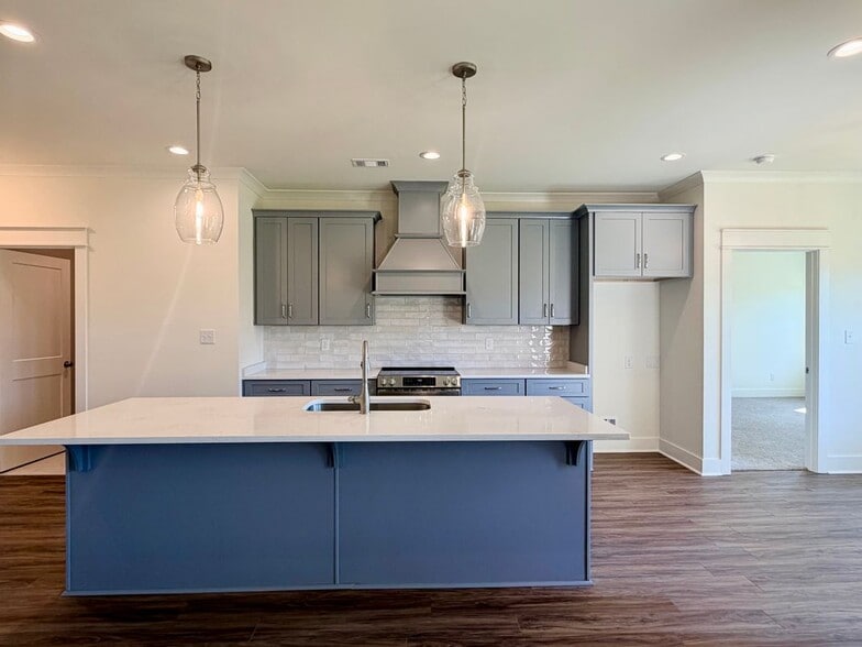 Building Photo - 513 Bristleleaf Path