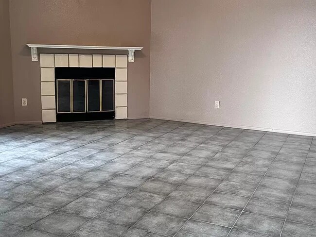 Building Photo - 2910 W Marconi Ave