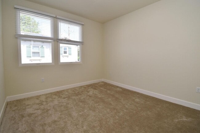 Building Photo - Beautiful 3-bedroom home in Fremont – Built in 2022!