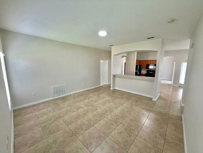 Building Photo - 3637 Northwoods Dr