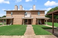 Building Photo - 105 Wildwood Ct