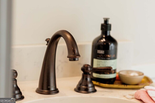 Building Photo - 1446 Metropolitan Ave SE