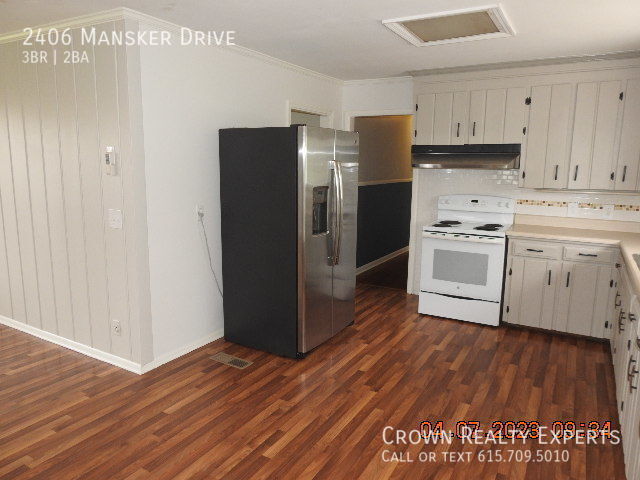 Building Photo - 2406 Mansker Drive