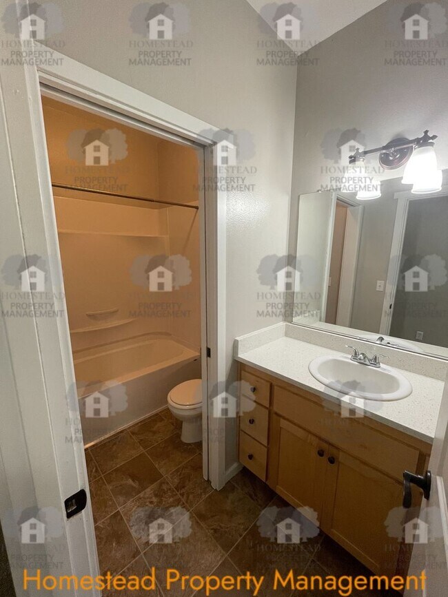 Building Photo - 168