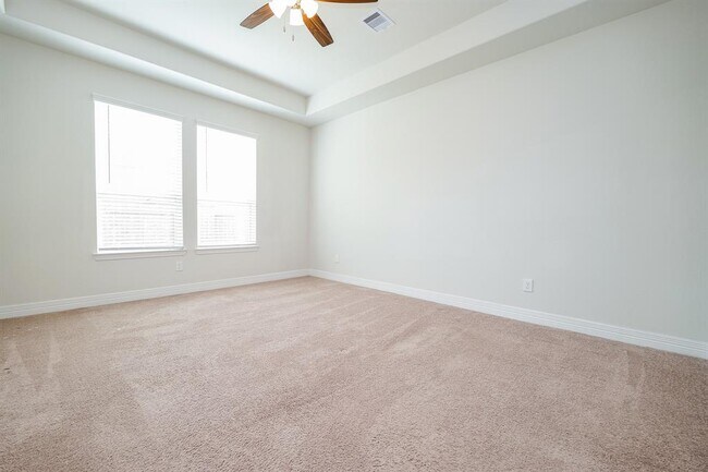 Building Photo - 40634 Guillemont Ln
