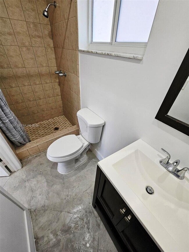 Building Photo - 9301 SW 37th St