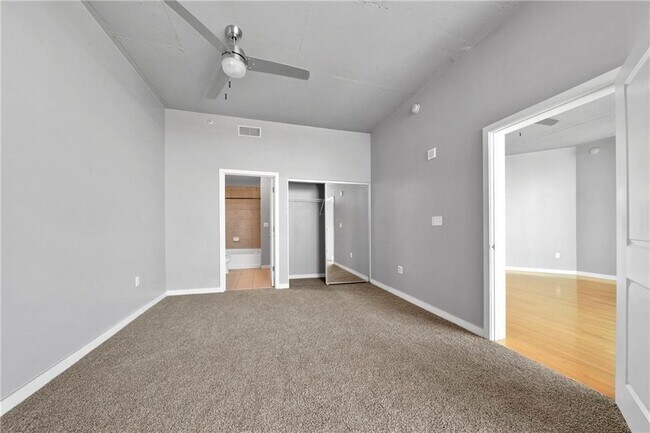 Building Photo - 400 W Peachtree St NW