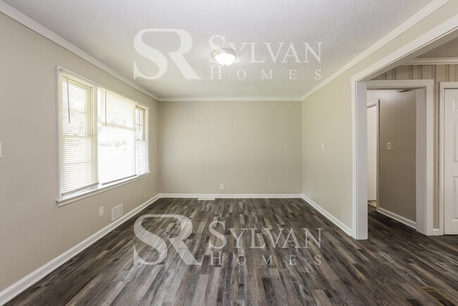 Building Photo - 6111 Thunderwood Rd