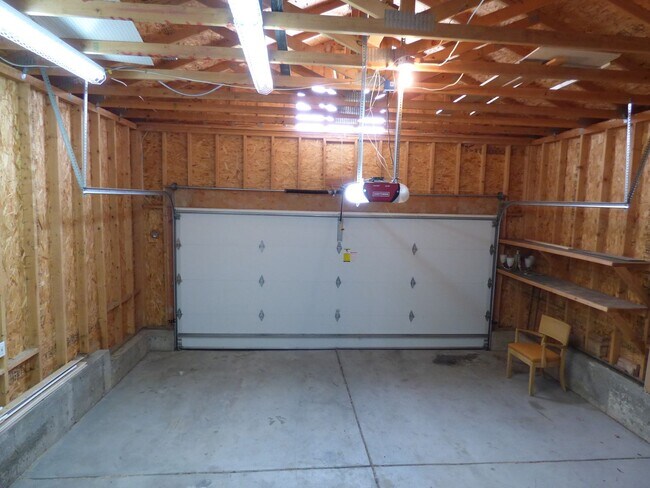Building Photo - 1596 Meachum Way