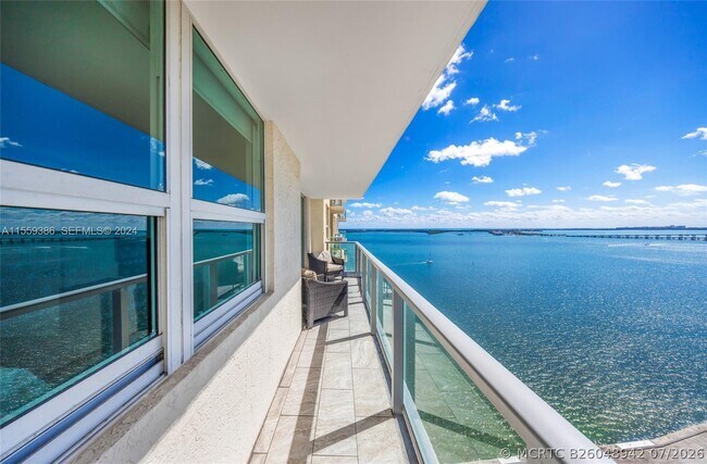Building Photo - 1155 Brickell Bay Dr
