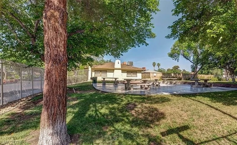 Building Photo - 1508 Lorilyn Ave